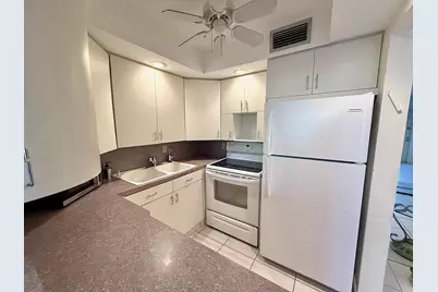 2009 Berkshire A, Deerfield Beach, FL 33442 - Photo 5