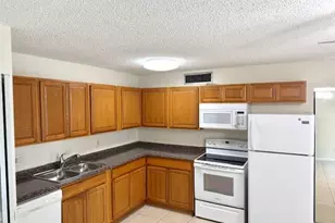 637 Executive Center Dr, West Palm Beach, FL 33401 - Photo 9