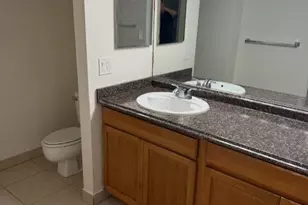 637 Executive Center Dr, West Palm Beach, FL 33401 - Photo 3