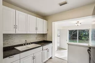 520 NE 45th St, Deerfield Beach, FL 33064 - Photo 5