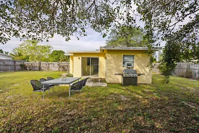 520 NE 45th Street, Deerfield Beach, FL 33064 - Photo 23