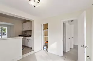 520 NE 45th St, Deerfield Beach, FL 33064 - Photo 7