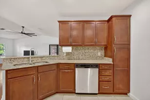1 Cortez Ln, Port Saint Lucie, FL 34952 - Photo 9