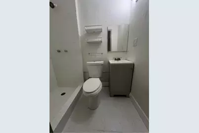 31 NE 56th Street, Oakland Park, FL 33334 - Photo 5