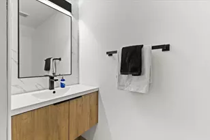 704 SW 2nd Ave, Pompano Beach, FL 33060 - Photo 9