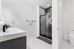 704 SW 2nd Ave, Pompano Beach, FL 33060 - Photo 15