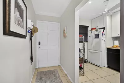 202 Oxford 200, West Palm Beach, FL 33417 - Photo 3