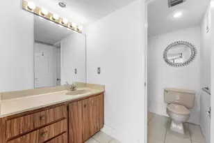 1721 Whitehall Dr, Davie, FL 33324 - Photo 7