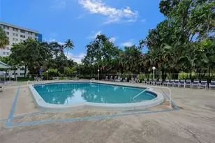 4200 Hillcrest Dr, Hollywood, FL 33021 - Photo 23