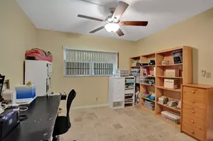 1020 Country Club Dr, Margate, FL 33063 - Photo 13