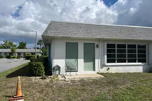 2638 Gately Dr E, West Palm Beach, FL 33415 - Photo 19