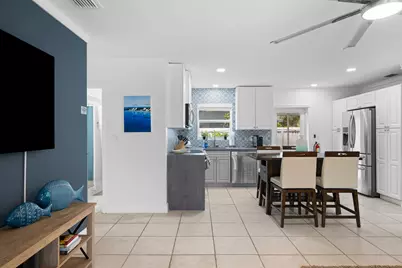 2601 NE 9th Terrace, Wilton Manors, FL 33334 - Photo 3