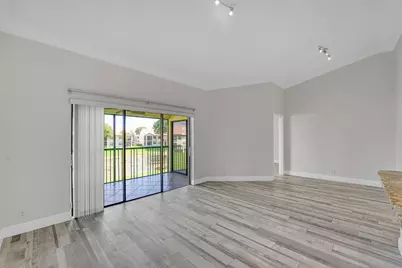 704 Freedom Court, Deerfield Beach, FL 33442 - Photo 15