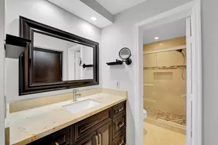 704 Freedom Ct, Deerfield Beach, FL 33442 - Photo 21