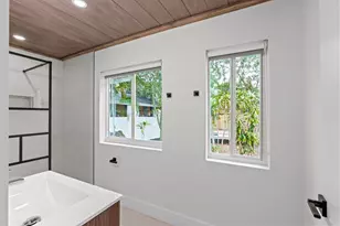 818 Briggs St, West Palm Beach, FL 33405 - Photo 25