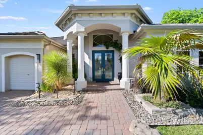 8019 S Savannah Circle, Davie, FL 33328 - Photo 5