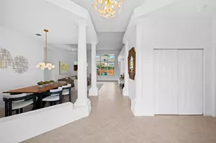 8019 S Savannah Cir, Davie, FL 33328 - Photo 9