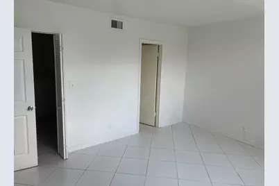 3900 NW 76th Avenue, Sunrise, FL 33351 - Photo 9