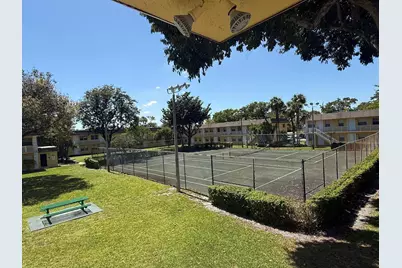 5174 NE 6th Avenue, Oakland Park, FL 33334 - Photo 15