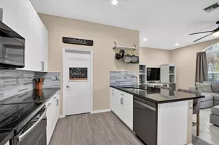 6941 Bruce Ct, Lake Worth, FL 33463 - Photo 5