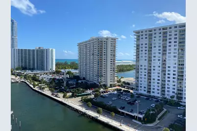 400 Kings Point Drive #1423, Sunny Isles Beach, FL 33160 - Photo 23