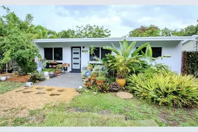 1032 SW 15th Terrace, Fort Lauderdale, FL 33312 - Photo 1