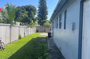 530 S C Street W, Lake Worth Beach, FL 33460 - Photo 3