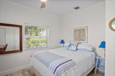 301 Hawthorne Drive, Lake Park, FL 33403 - Photo 15