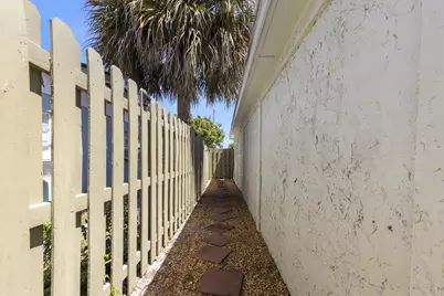 944 Hansen Street, West Palm Beach, FL 33405 - Photo 31