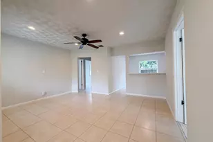 417 NW 2nd St, Boynton Beach, FL 33435 - Photo 3