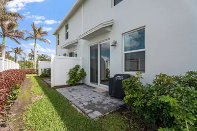 5612 SE Edgewater Circle, Stuart, FL 34997 - Photo 15