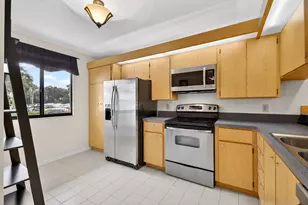 2811 Village Blvd, West Palm Beach, FL 33409 - Photo 7