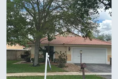 6100 W Falcons Lea Drive, Davie, FL 33331 - Photo 1