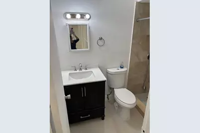 710 Columbus Parkway #Fr, Hollywood, FL 33021 - Photo 13