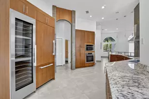 2647 Miller Ct, Weston, FL 33332 - Photo 9