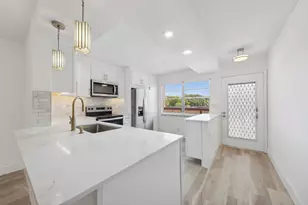 3201 Portofino Point, Coconut Creek, FL 33066 - Photo 5