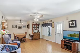 302 Pine Ridge Cir, Greenacres, FL 33463 - Photo 7