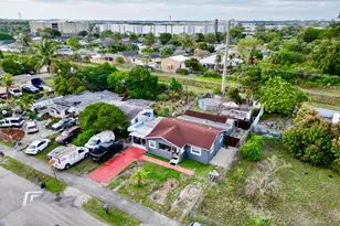 2743 Kentucky St, West Palm Beach, FL 33406 - Photo 11