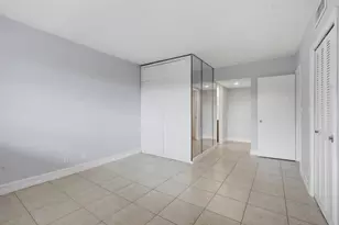 2801 N Palm Aire Dr, Pompano Beach, FL 33069 - Photo 9