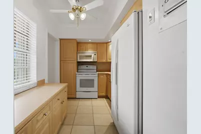 2801 N Palm Aire Drive #402, Pompano Beach, FL 33069 - Photo 5