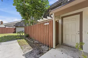 4183 Palm Bay Cir, West Palm Beach, FL 33406 - Photo 5