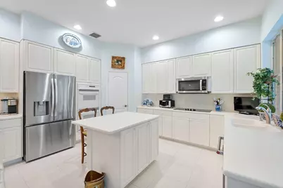 152 Oakwood Lane, Palm Beach Gardens, FL 33410 - Photo 17