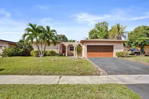 7901 NW 44th Ct, Lauderhill, FL 33351 - Photo 5