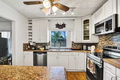 7901 NW 44th Court, Lauderhill, FL 33351 - Photo 15