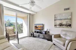 723 Villa Cir, Boynton Beach, FL 33435 - Photo 1