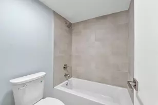 105 Lake Emerald Dr, Oakland Park, FL 33309 - Photo 11