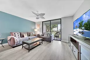 5250 Las Verdes Cir, Delray Beach, FL 33484 - Photo 9