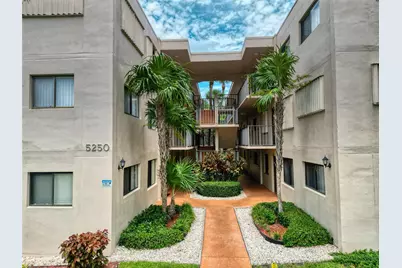 5250 Las Verdes Circle #212, Delray Beach, FL 33484 - Photo 3