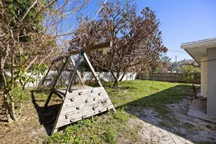 403 NE Oleander Ave, Port Saint Lucie, FL 34952 - Photo 23