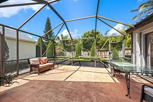 13305 St Tropez Cir, Palm Beach Gardens, FL 33410 - Photo 3